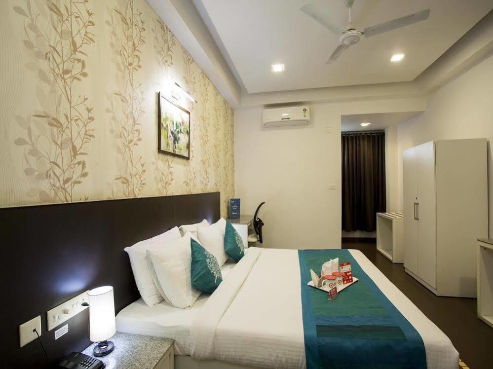 Oyo Rooms Near Cosmos Mall Shiliguri Exterior foto