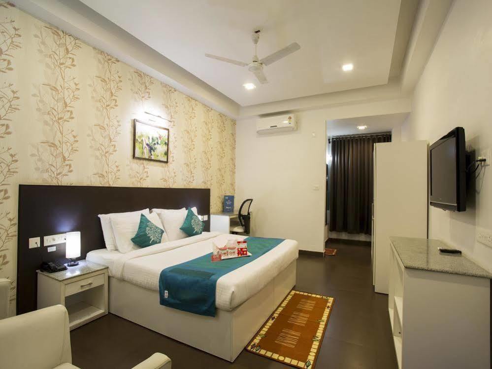 Oyo Rooms Near Cosmos Mall Shiliguri Exterior foto